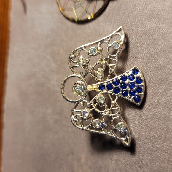 Assorted Items - Picture 5 of 6